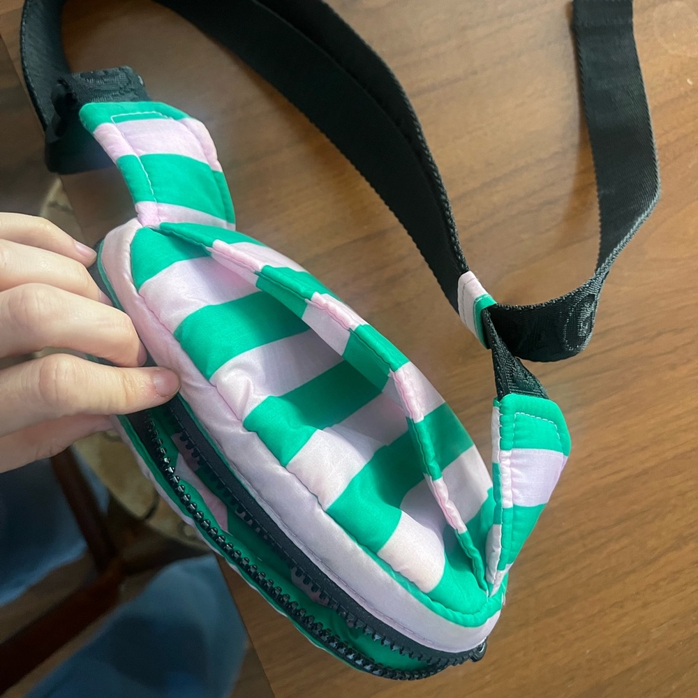 BAGGU Pink and Green Striped Crossbody Fanny pack puffy - Picture 4 of 6